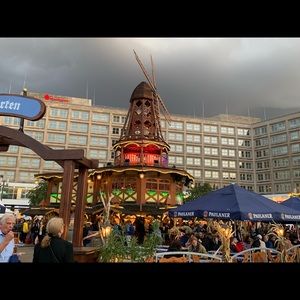 Meet your Posher, Carolina